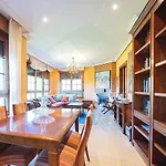 La Casa De los Prados